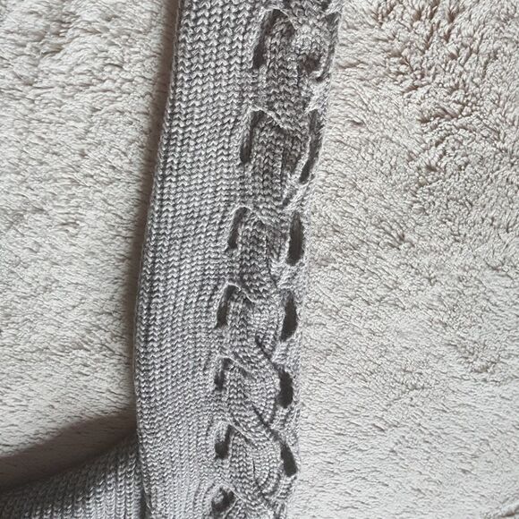 Sky and Sparrow Gray Sweater Size Small - Picture 3 of 7